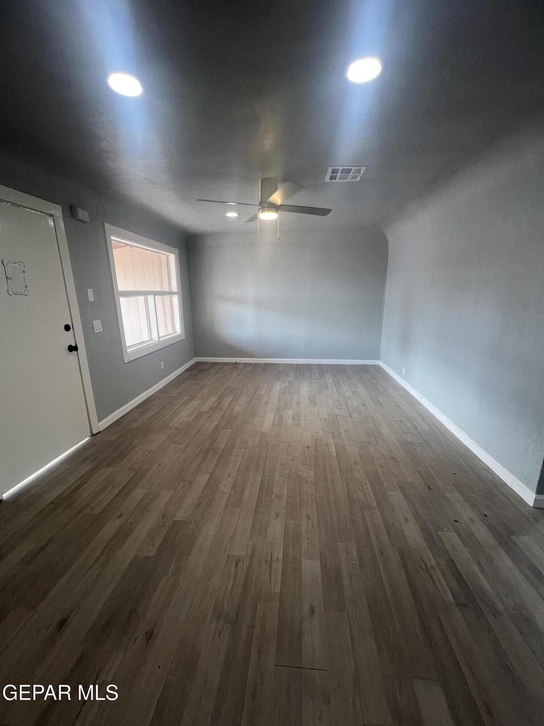 8405 Pinon Street - Photo 8