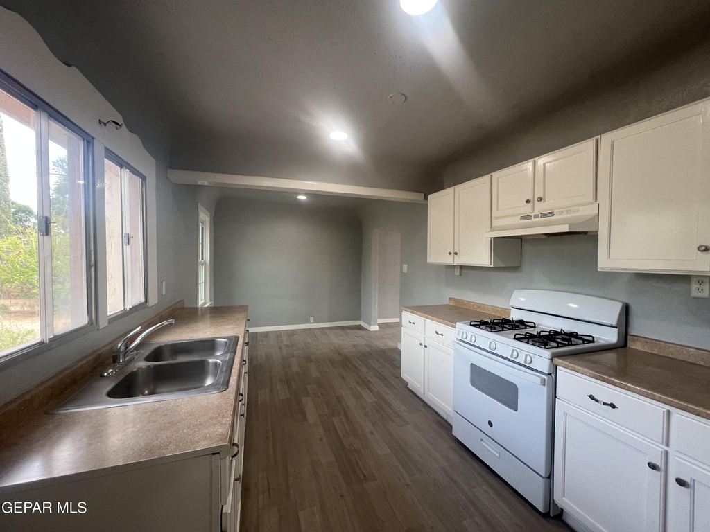 8405 Pinon Street - Photo 4