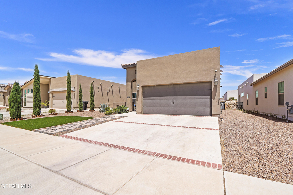 908 Tolworth Street - Photo 1