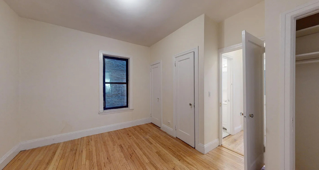 East 96th Street - Photo 5