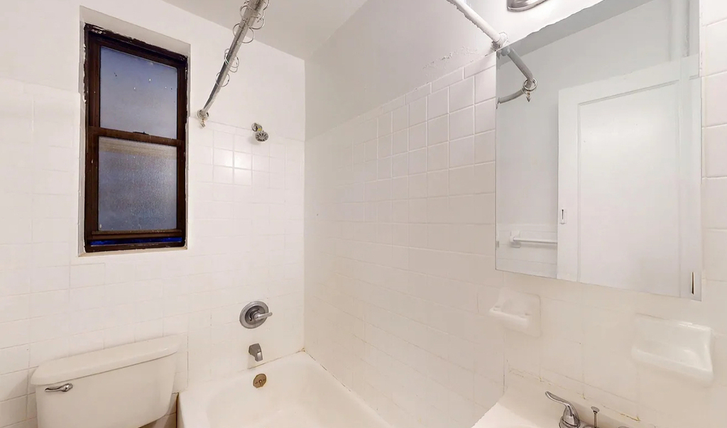 East 96th Street - Photo 6