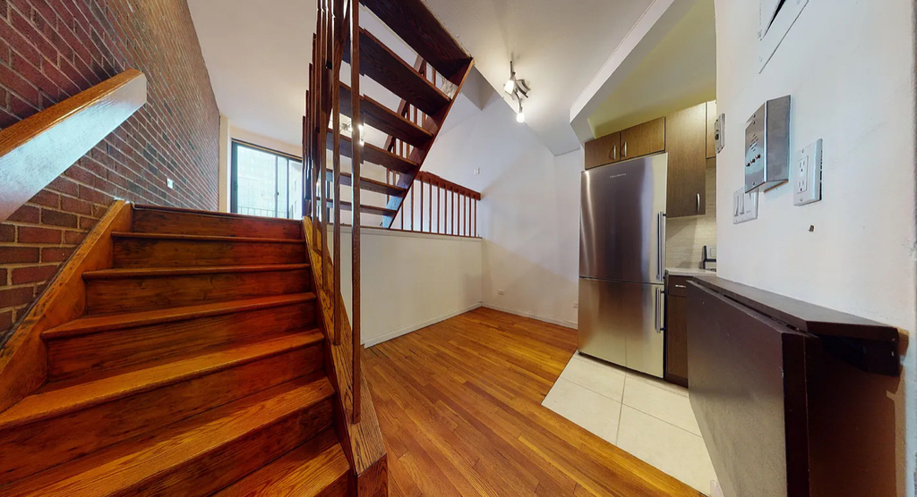 East 88 th Street  - Photo 2