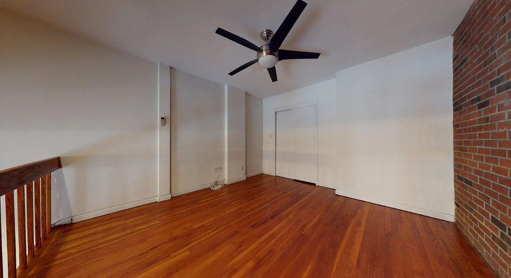 East 88 th Street  - Photo 5