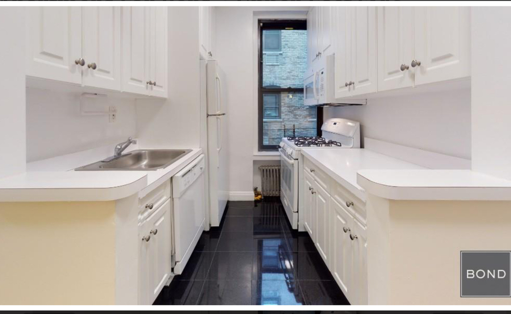 East 78th street  - Photo 1