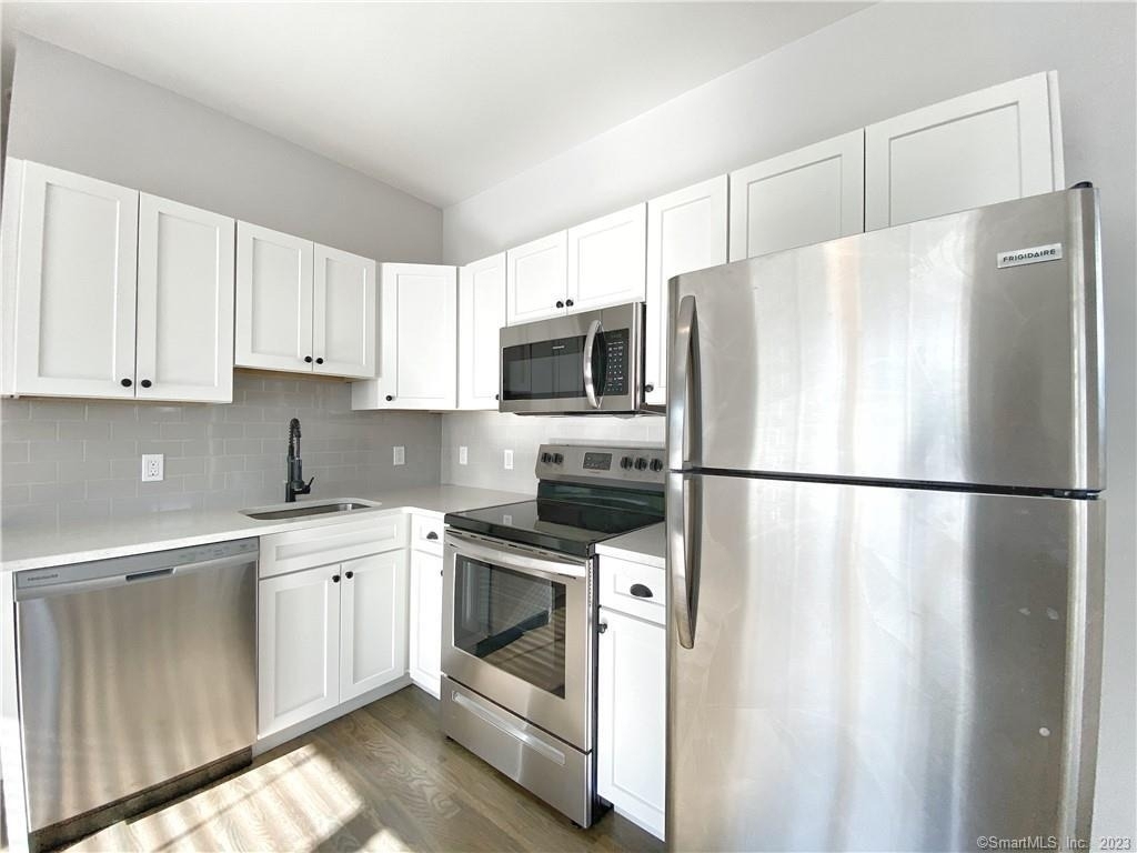 4 Berkeley Street - Photo 0