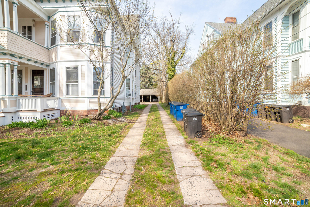 187 Lawrence Street - Photo 3