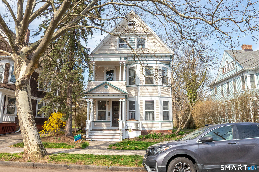 187 Lawrence Street - Photo 1