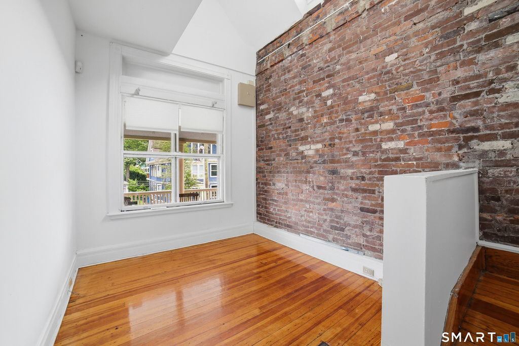 110 Avon Street - Photo 4