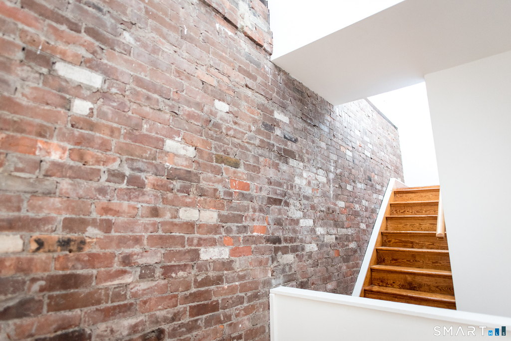 110 Avon Street - Photo 9