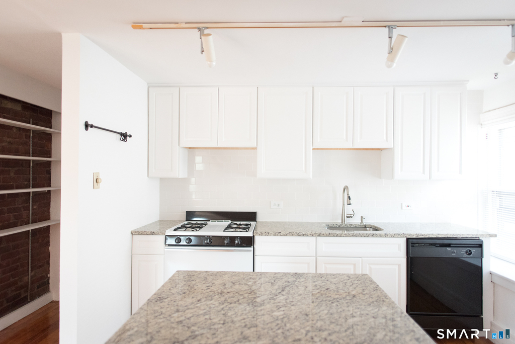 110 Avon Street - Photo 30