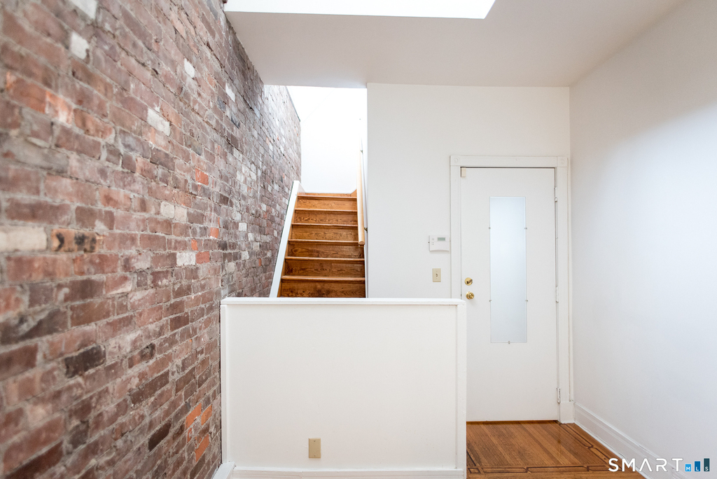 110 Avon Street - Photo 8