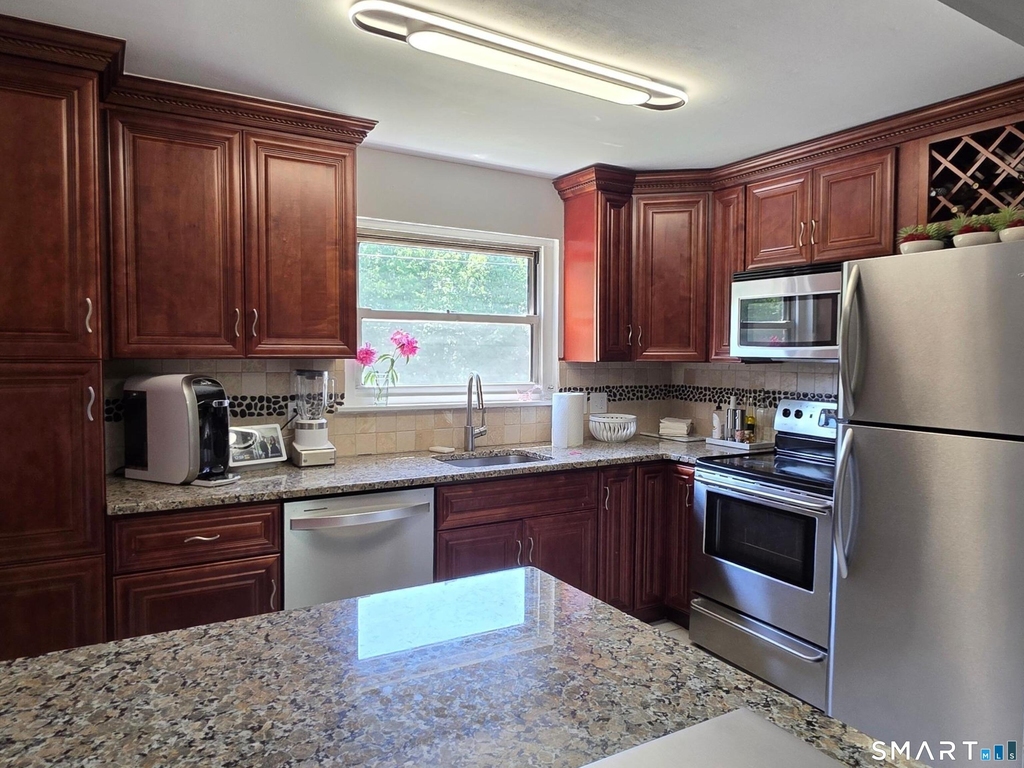 500 Oak Avenue - Photo 4