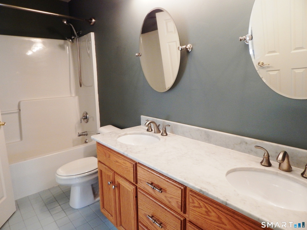 629 Danbury Road - Photo 5