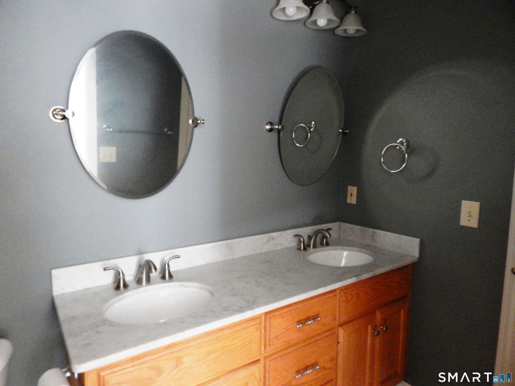 629 Danbury Road - Photo 6