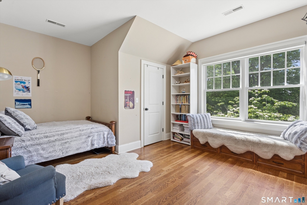 87 Kings Highway - Photo 29