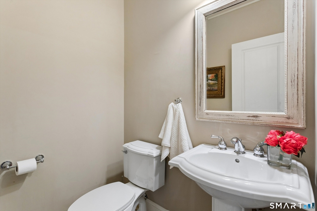 87 Kings Highway - Photo 25