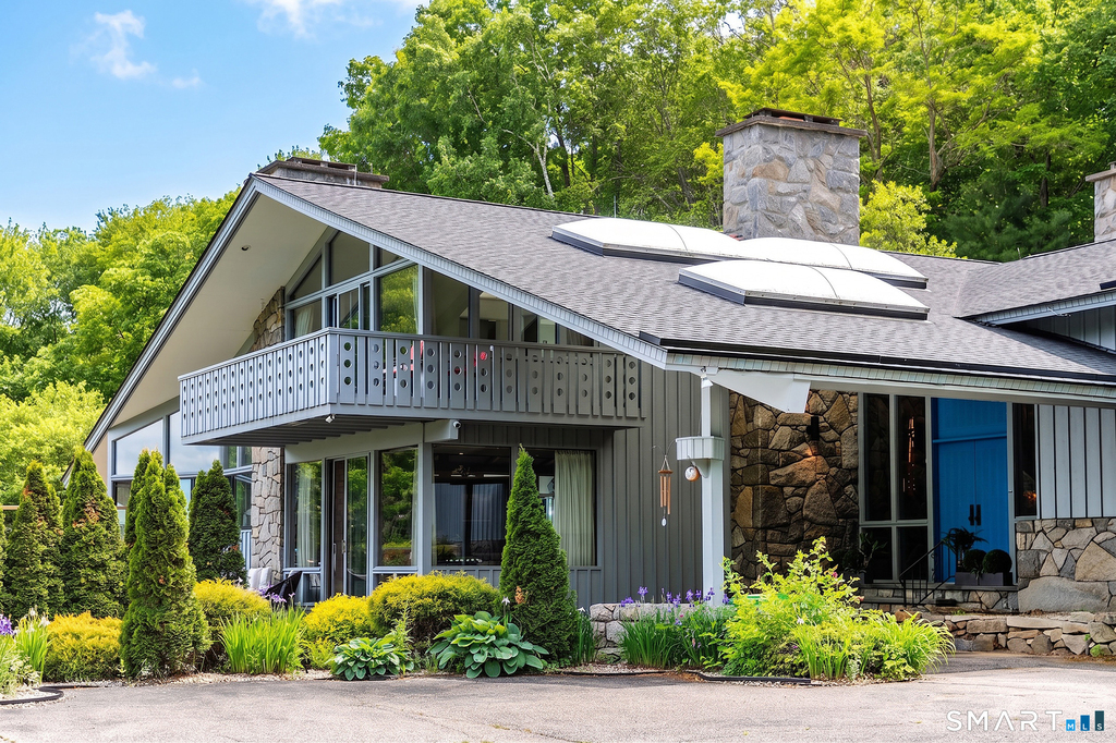 250 Westledge Drive - Photo 1