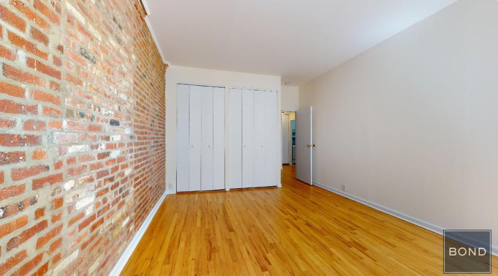 East 12th Street - Photo 5