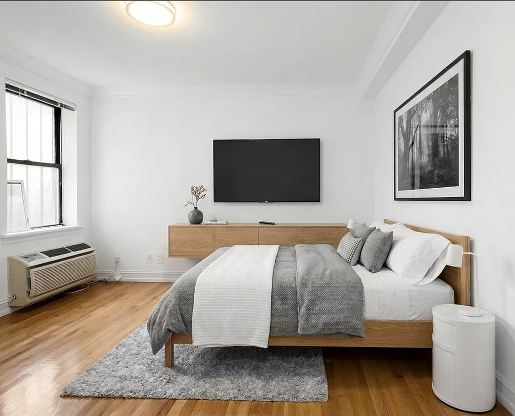  East 36th Street - Photo 3