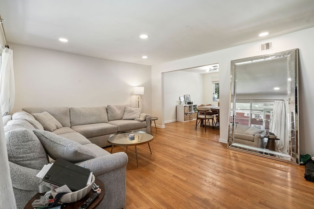 6581 Rosemoor Street - Photo 2