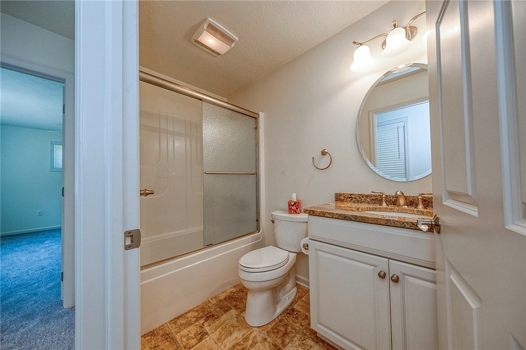 320 N Lakeside Dr - Photo 4