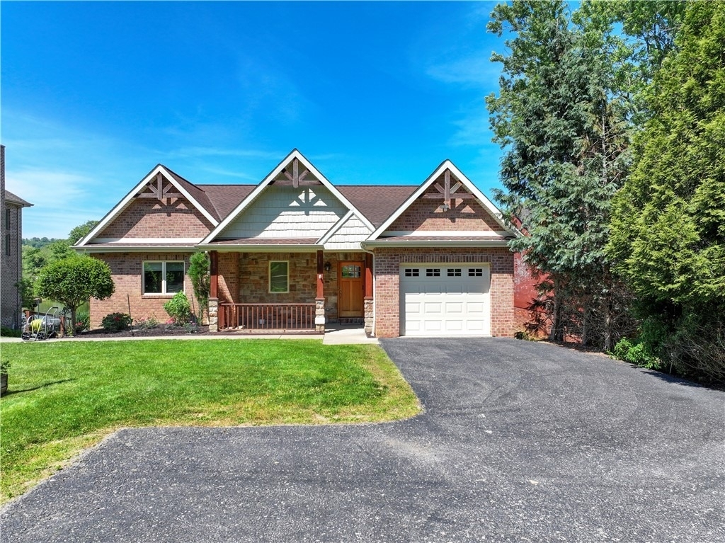 320 N Lakeside Dr - Photo 0