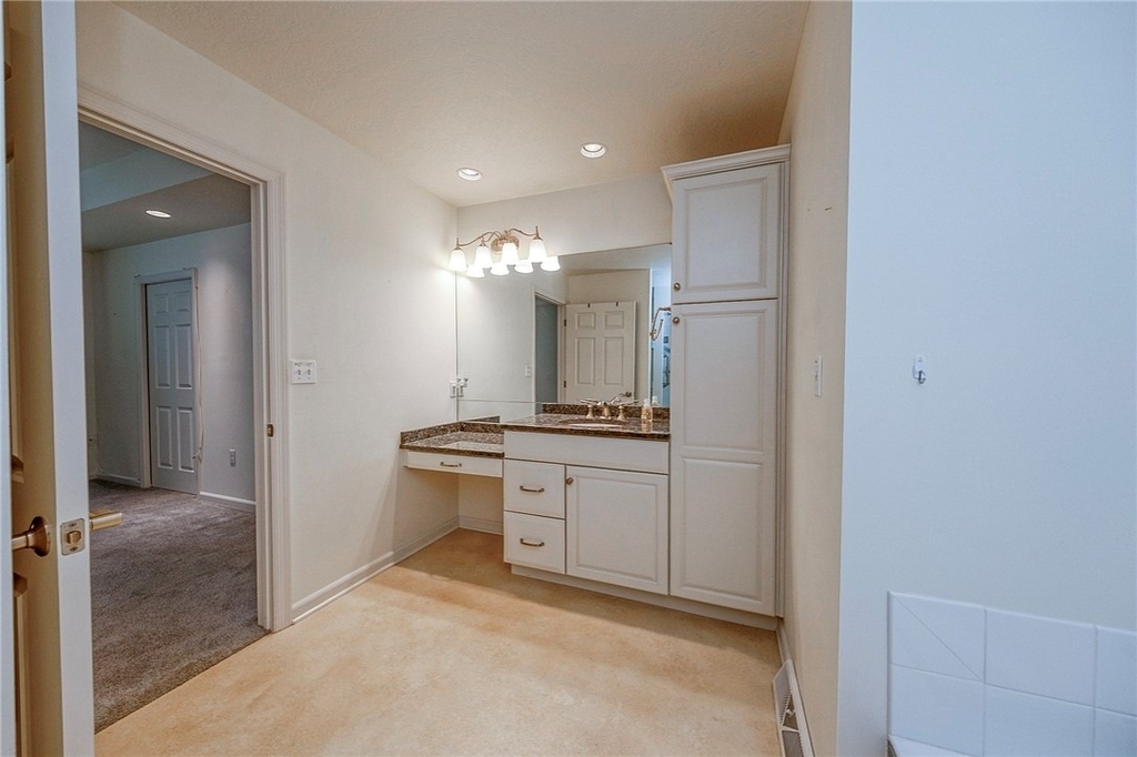 320 N Lakeside Dr - Photo 8