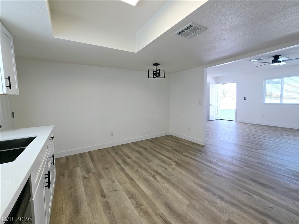 1083 E Calvada Boulevard - Photo 12