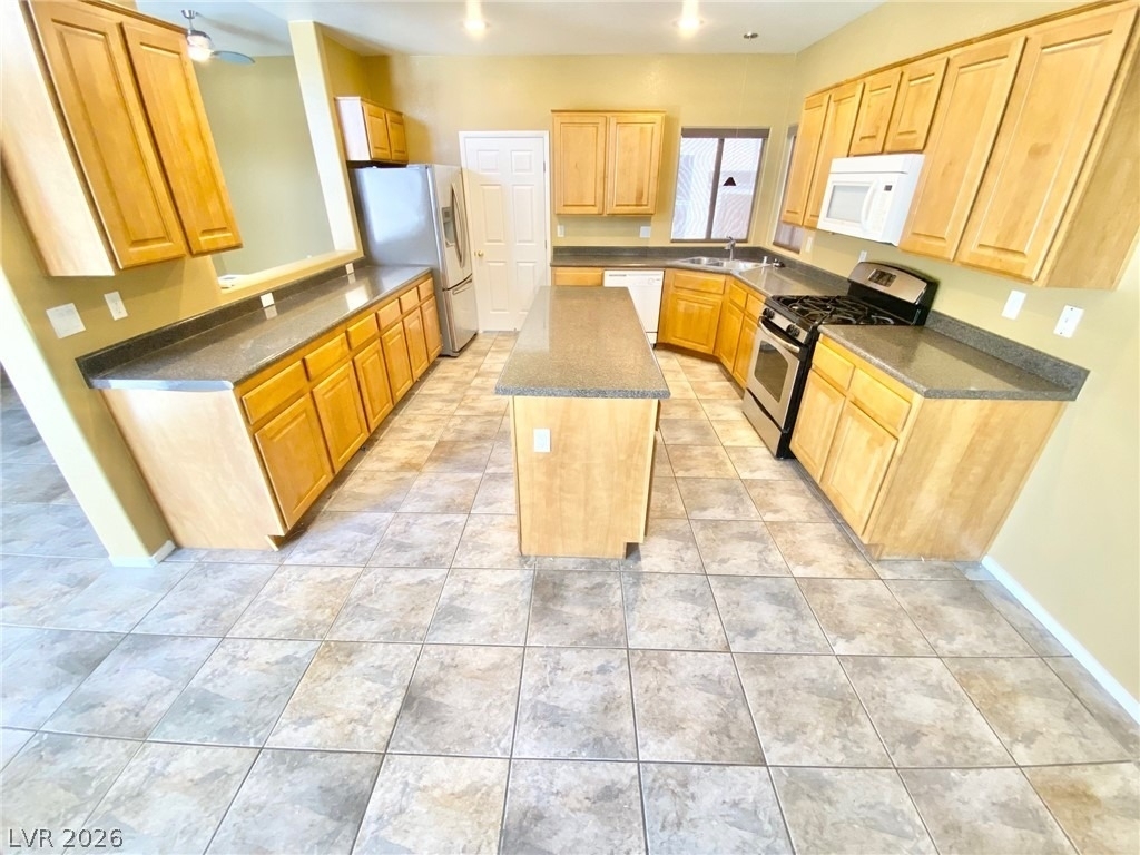 8221 Jo Marcy Drive - Photo 4