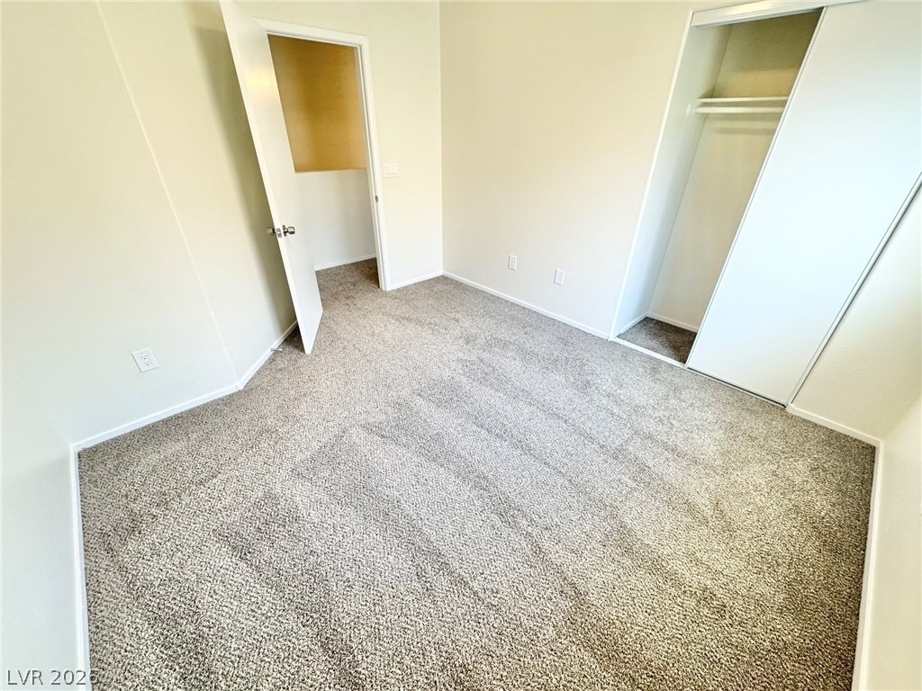8745 Tomnitz Avenue - Photo 15