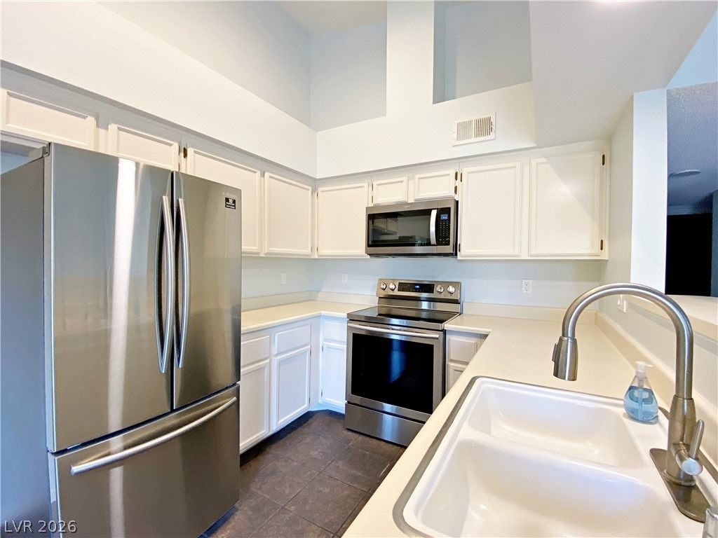 1575 W Warm Springs Road - Photo 0