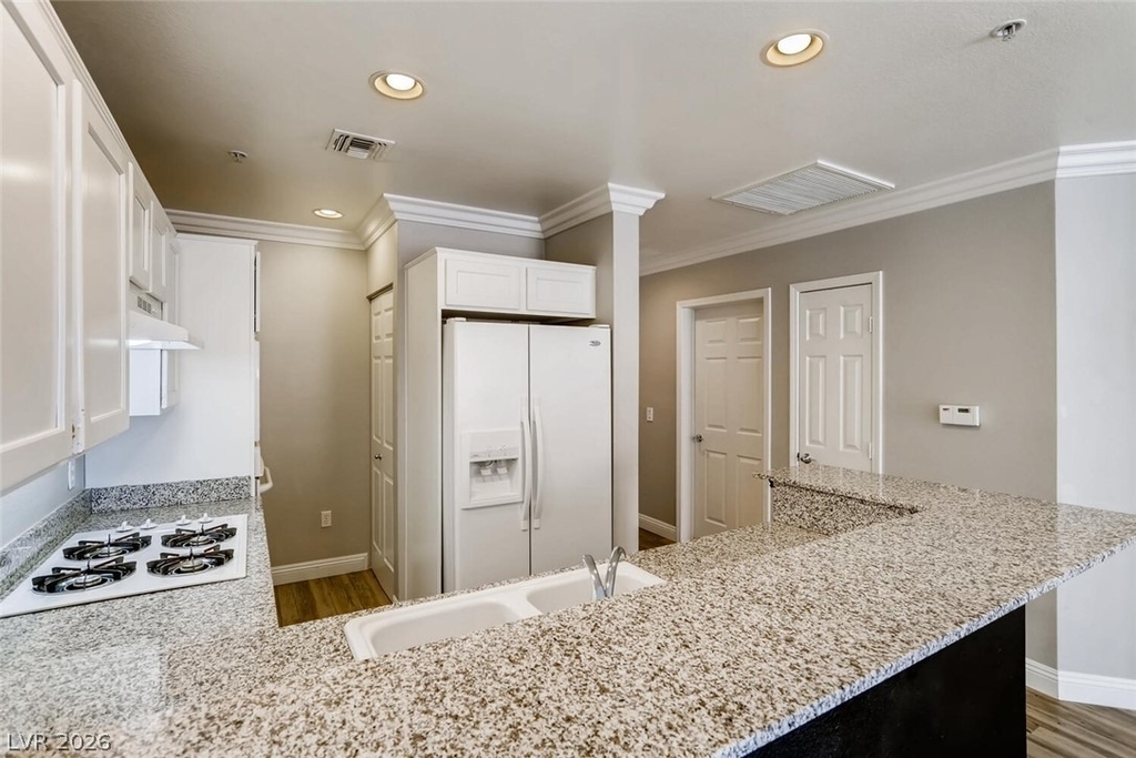 19 Agate Avenue - Photo 7