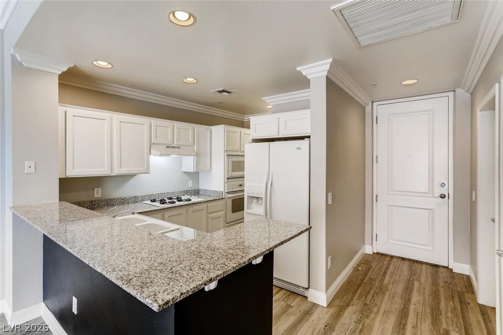 19 Agate Avenue - Photo 3
