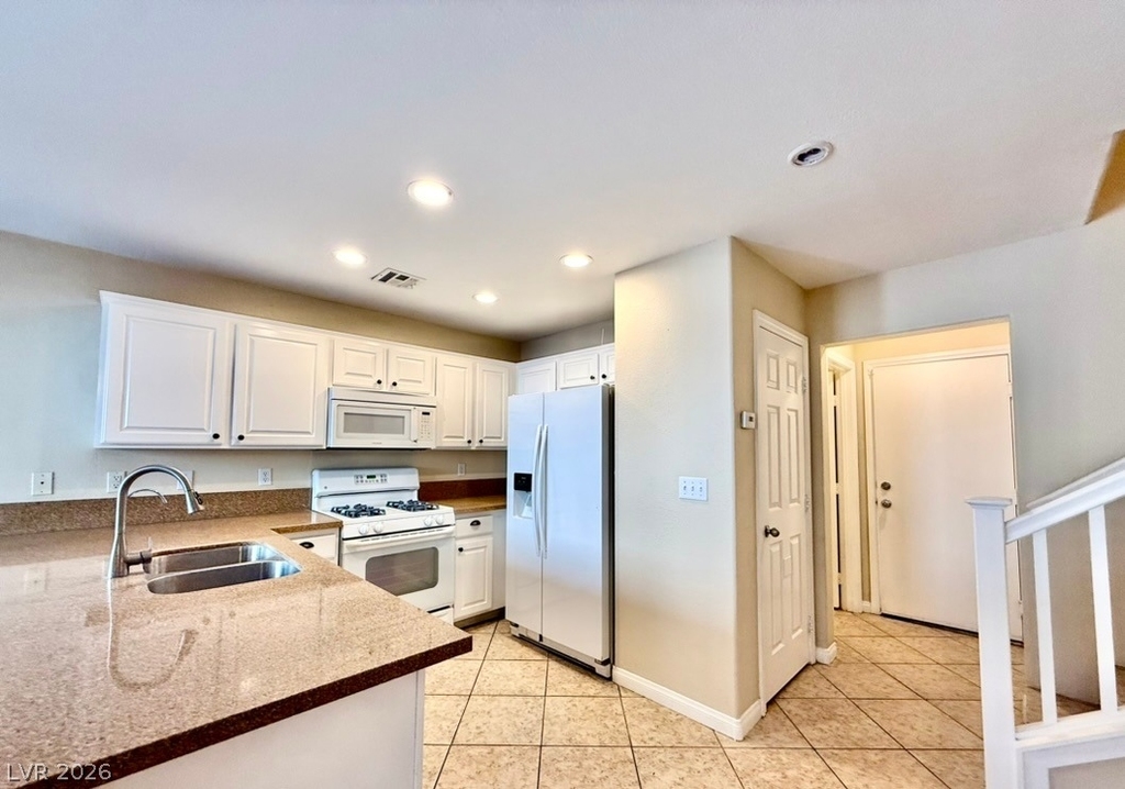 10256 Missouri Meadows Street - Photo 5