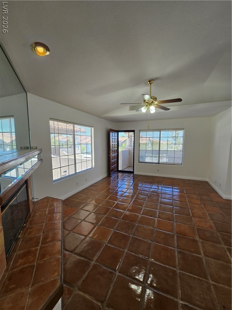 1421 Santa Margarita - Photo 6