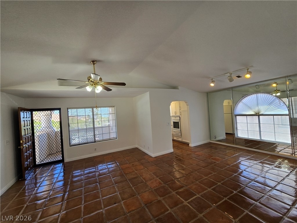 1421 Santa Margarita - Photo 4