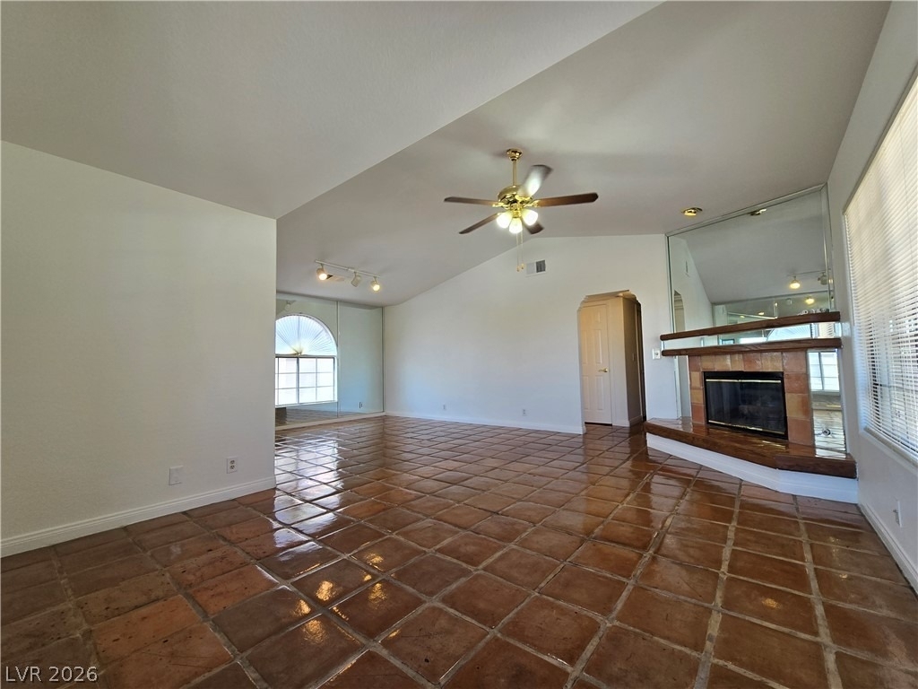 1421 Santa Margarita - Photo 2