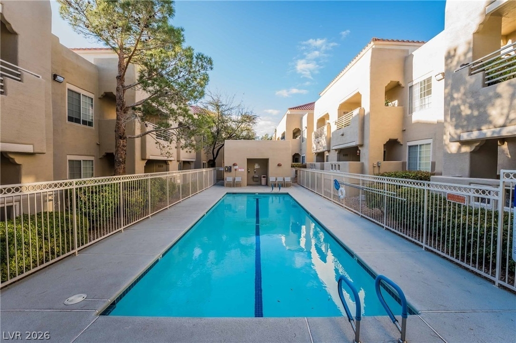 1908 Villa Palms Court - Photo 32