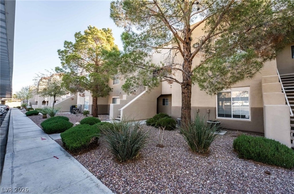 1908 Villa Palms Court - Photo 3