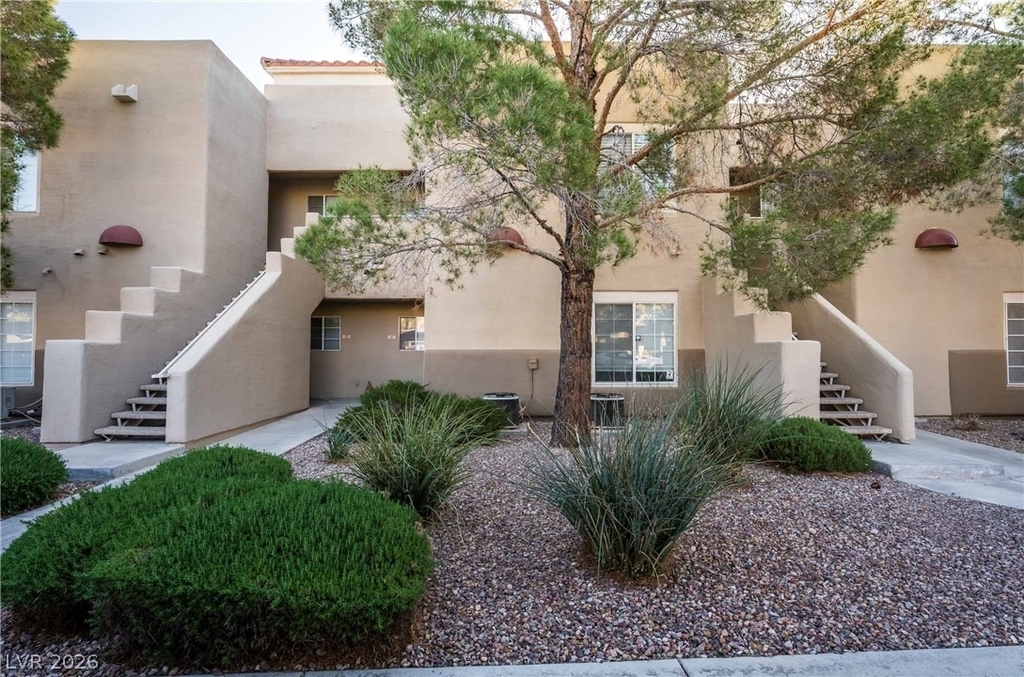1908 Villa Palms Court - Photo 1