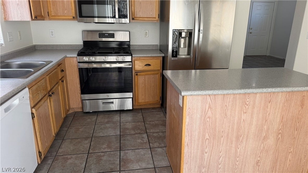 2424 Predera Avenue - Photo 10