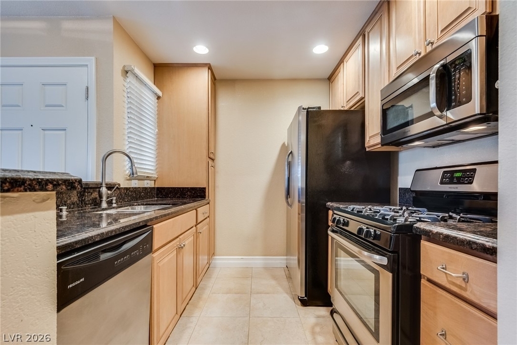 1900 Villa Palms Court - Photo 6