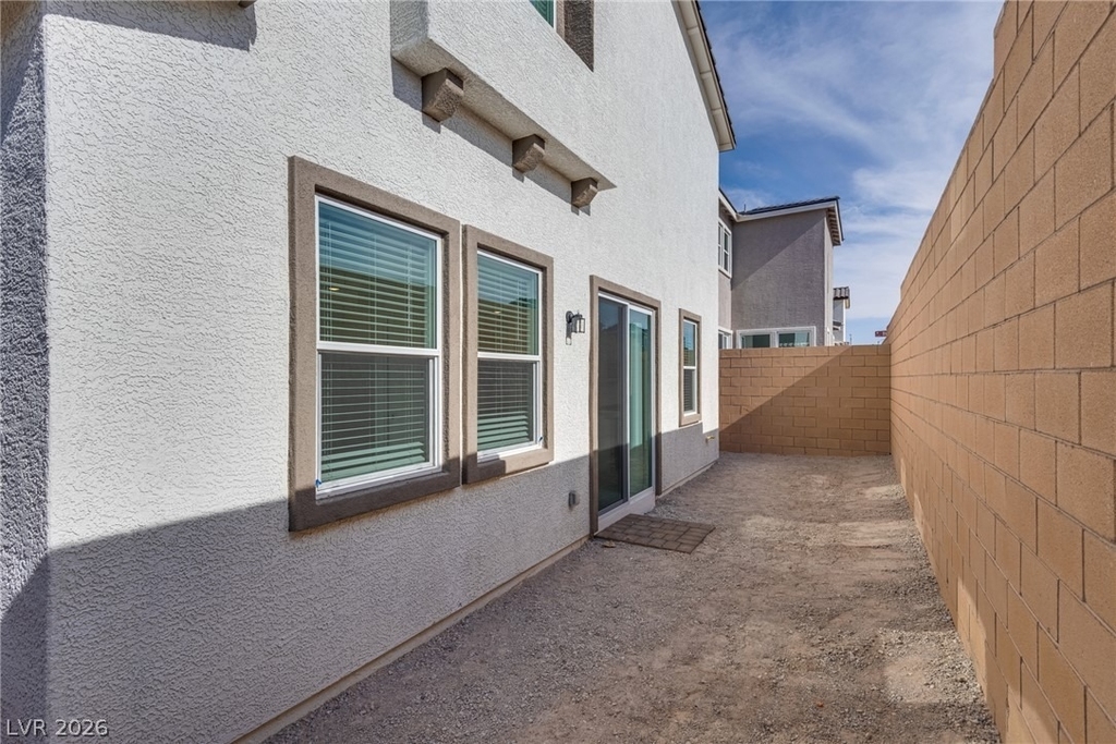 10728 Rhinehill Avenue - Photo 16