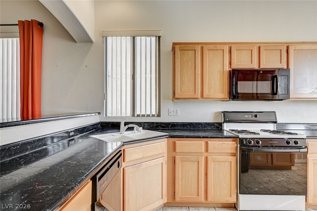 9197 Grey Pebble Court - Photo 16