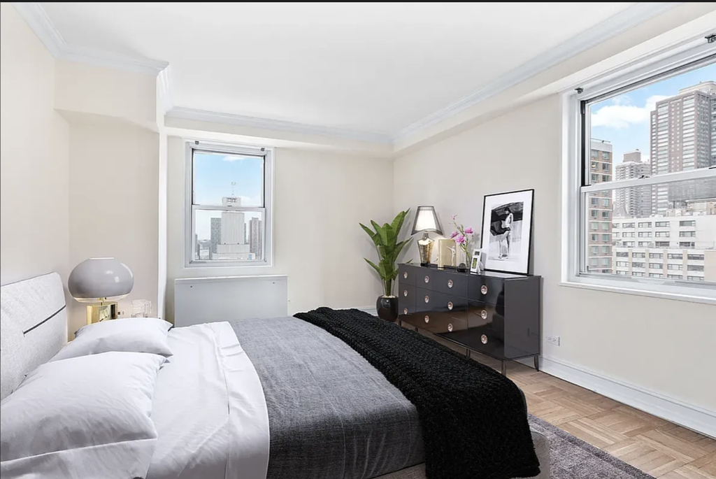 8th Avenue - Photo 2