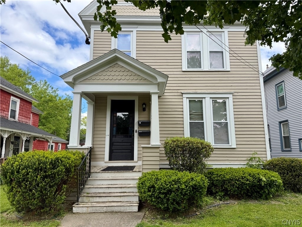 10 Maple Avenue - Photo 0