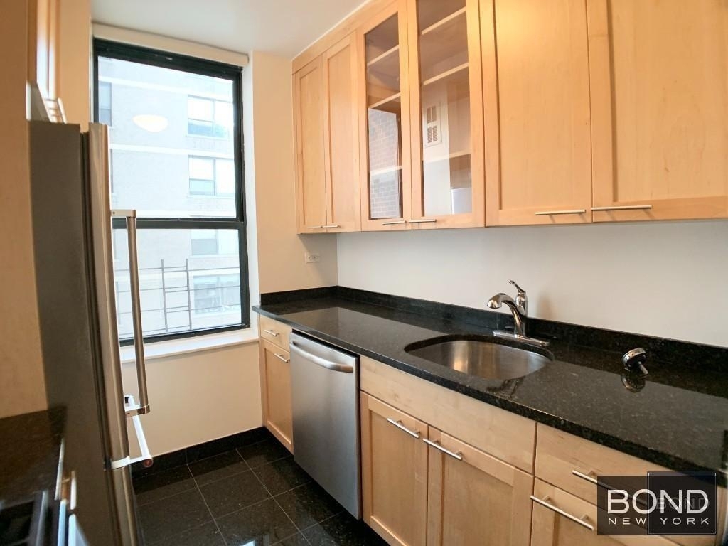 West 87th Street - Photo 2