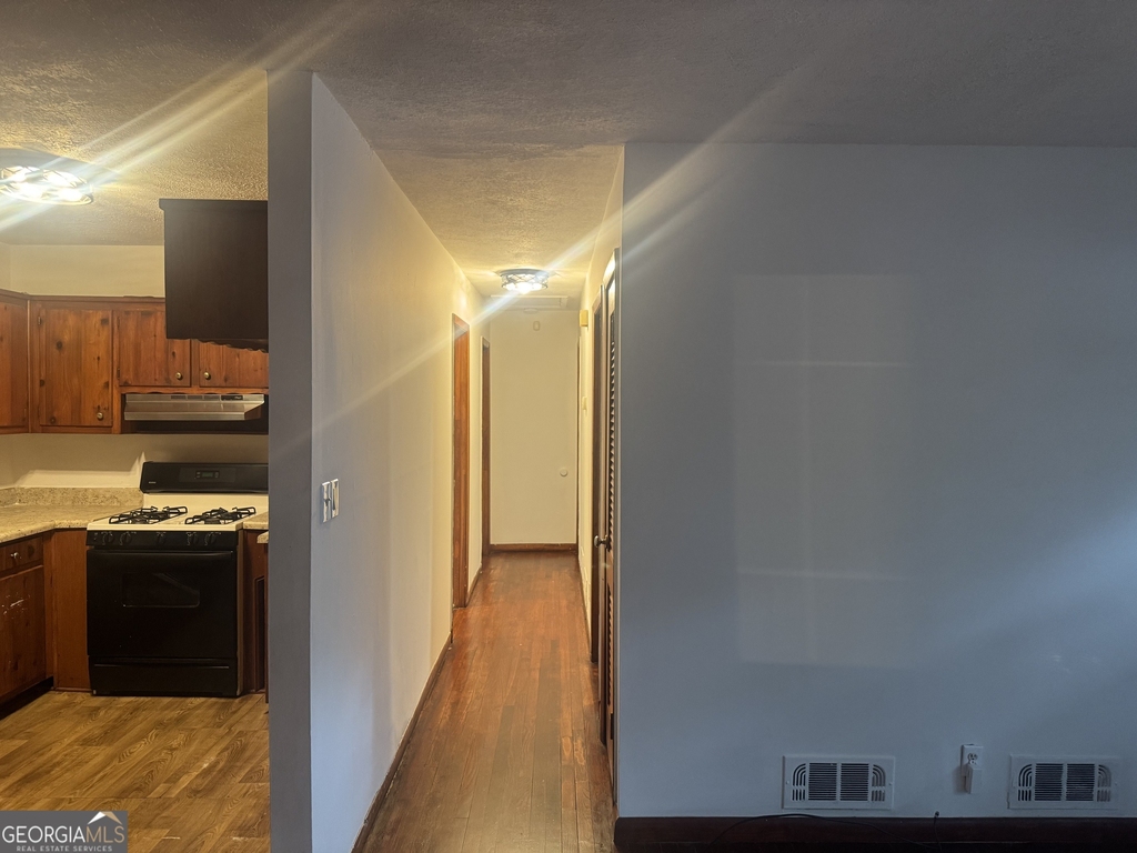 1569 Rock Cut Road - Photo 6
