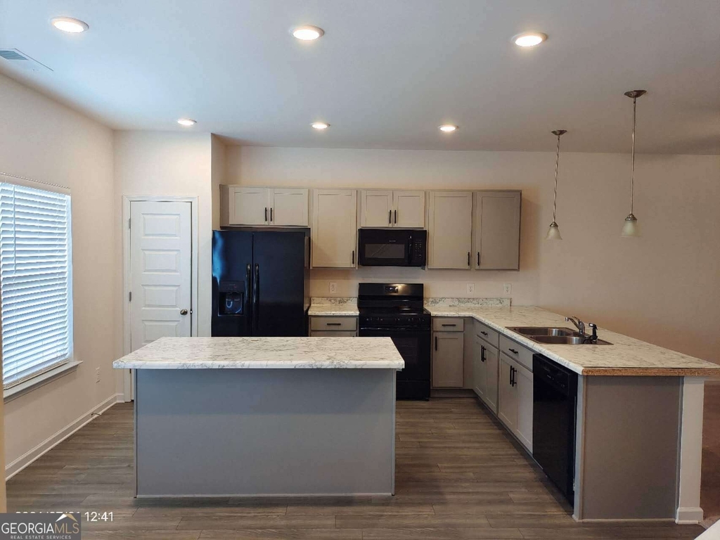 66 Professional Place Se - Photo 6