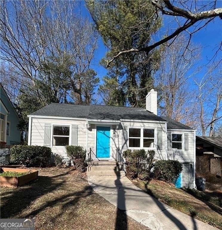 1923 Thompson Avenue - Photo 0
